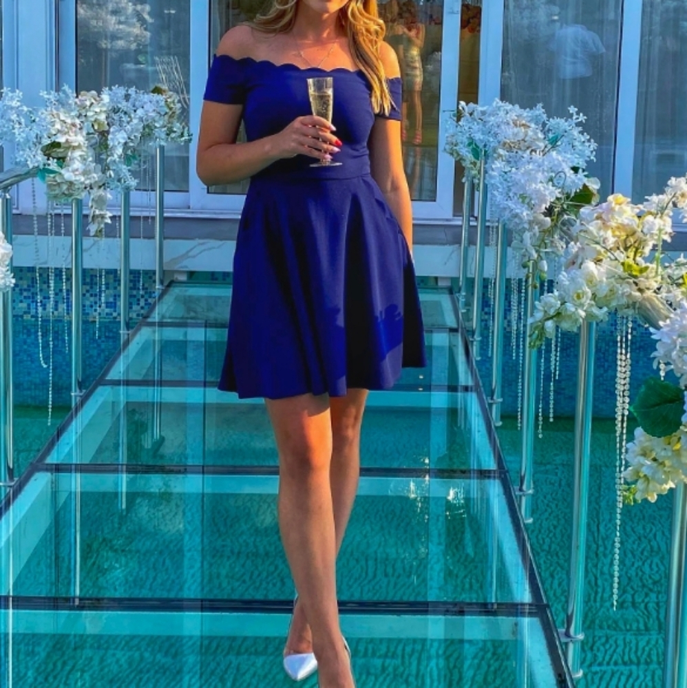 Off the shoulder blue pocket dress